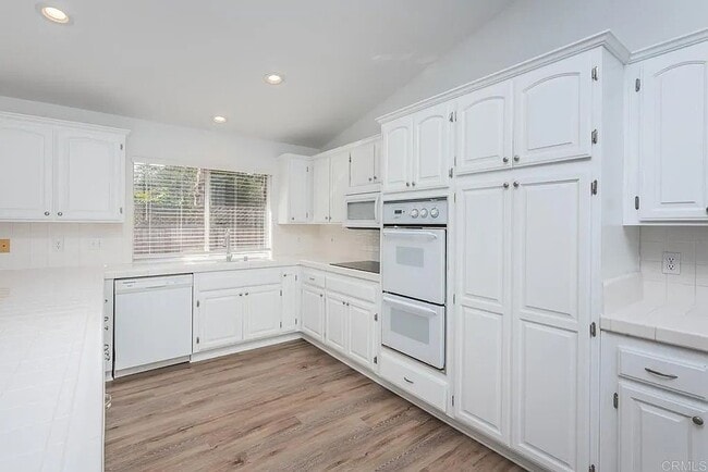 Building Photo - 1167 Meadow Lake Dr