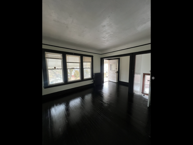 Building Photo - 8310 Bryden St