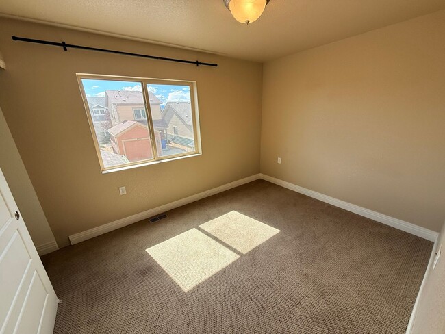Building Photo - 2590 Trio Falls Dr