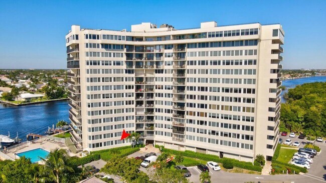 Building Photo - 3912 S Ocean Blvd