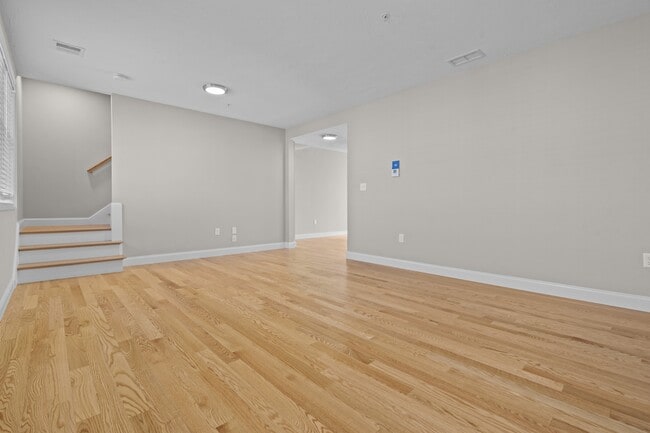 Building Photo - 7 Gorham St