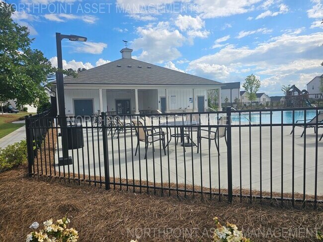 Building Photo - Beautiful Townhome for Lease in Lawrenceville