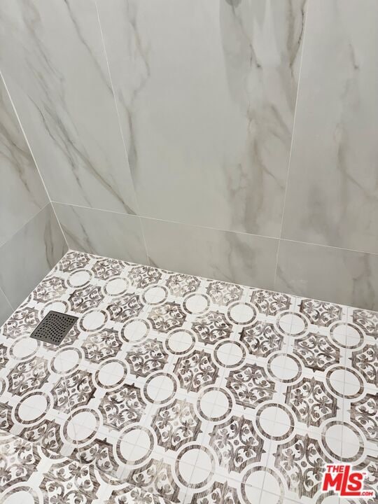 Building Photo - 900 N Alfred St