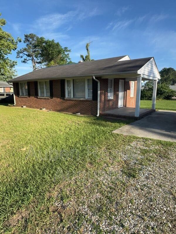 Primary Photo - 3524 Rainbow Rd