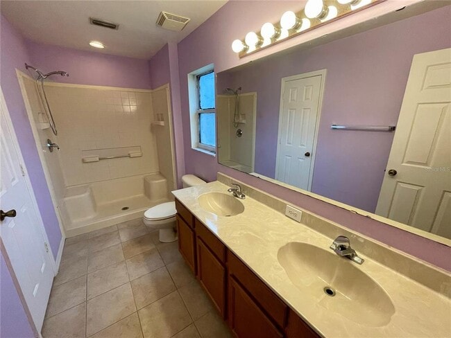 Building Photo - 12119 Warwick Cir