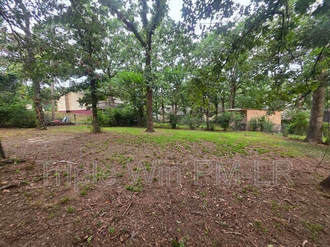 Building Photo - 12320 Shawnee Forest Dr