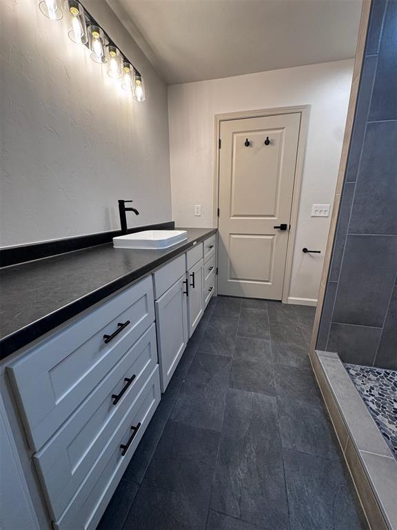 Building Photo - 26218 N 2960 Rd