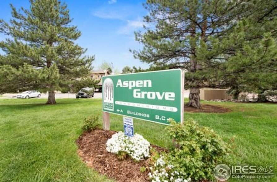 Building Photo - 2800 Kalmia Ave