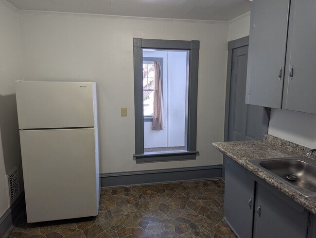 Building Photo - 299-301 Randolph Street