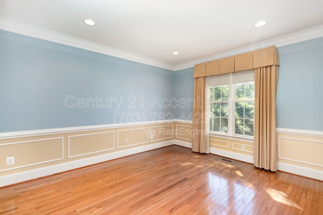 Building Photo - 8401 Tysons Trace Ct