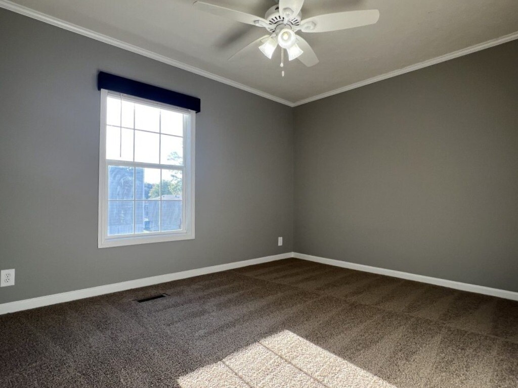 Building Photo - 126 E Sourwood Dr
