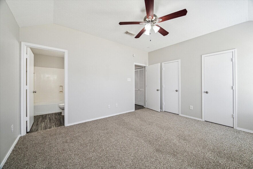 Building Photo - 1435 Glasholm Dr