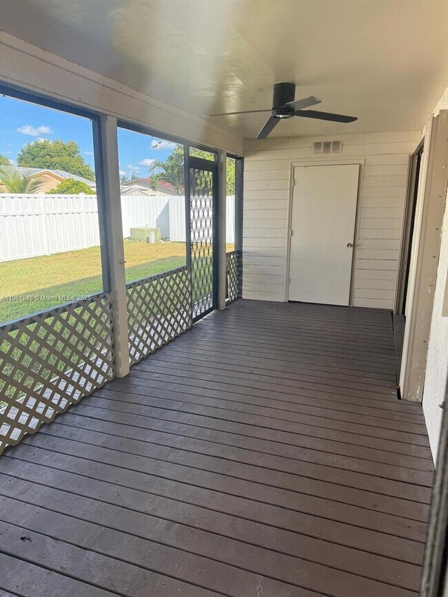 Building Photo - 11701 NW 37th Pl