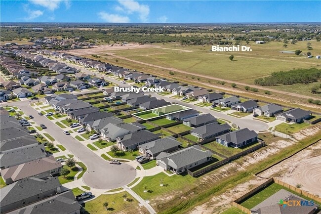 Building Photo - 412 Brushy Creek