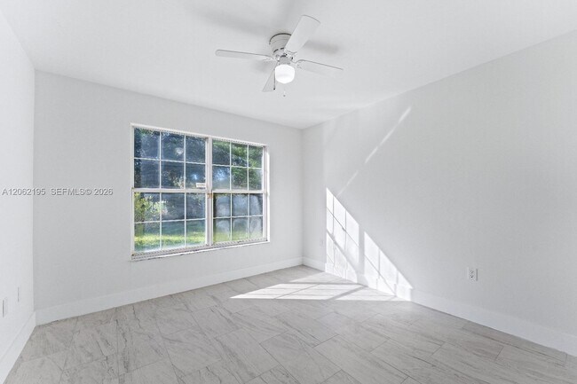 Building Photo - 1703 Golfside Village Dr