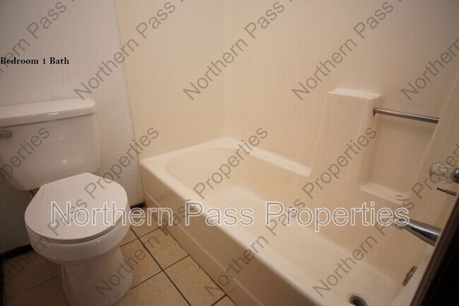 Building Photo - 11604 Gordon Bays Way