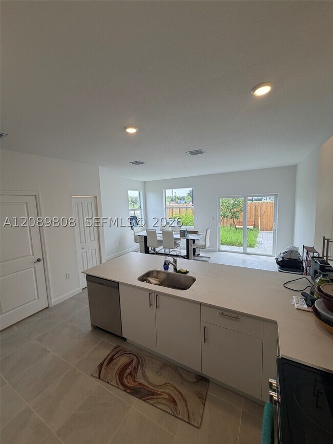 Building Photo - 35537 SW 189th Ave