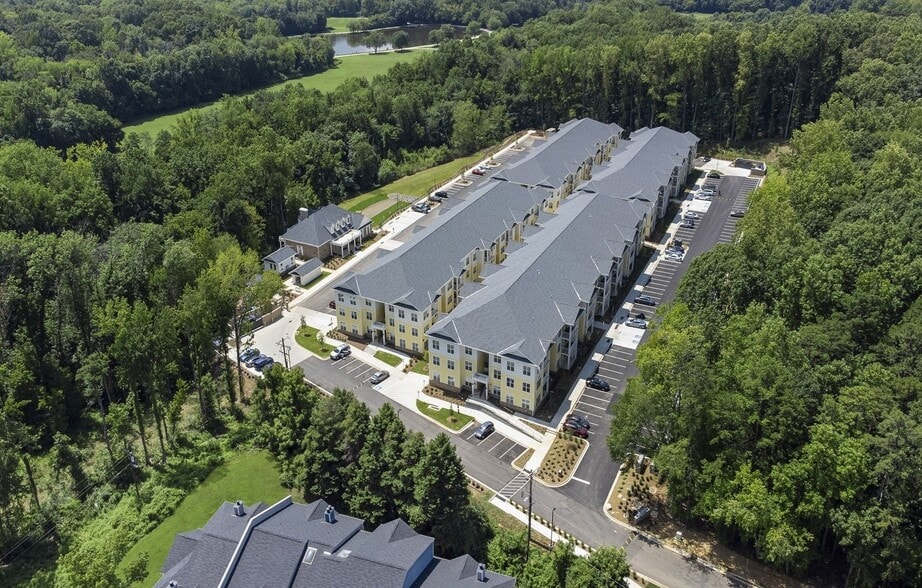 Building Photo - Creekridge on the Park