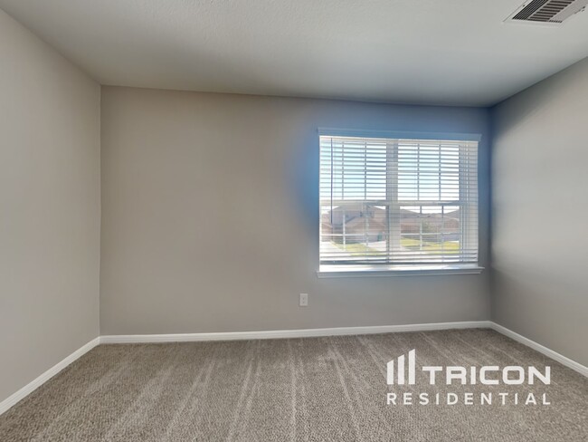 Building Photo - 652 Totem Trail Dr