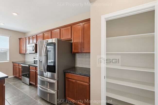 Building Photo - 17851 W Daley Ln
