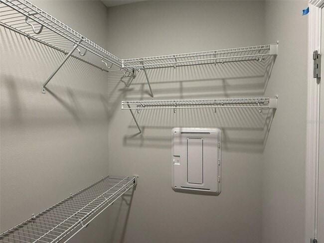 Building Photo - 619 Pothos St