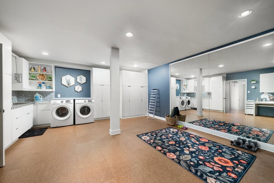 Building Photo - 31271 Holly Dr