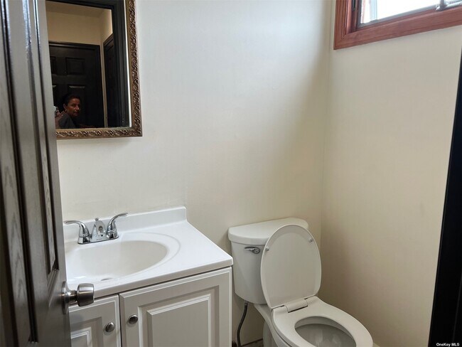 Building Photo - 4 Albergo Ct
