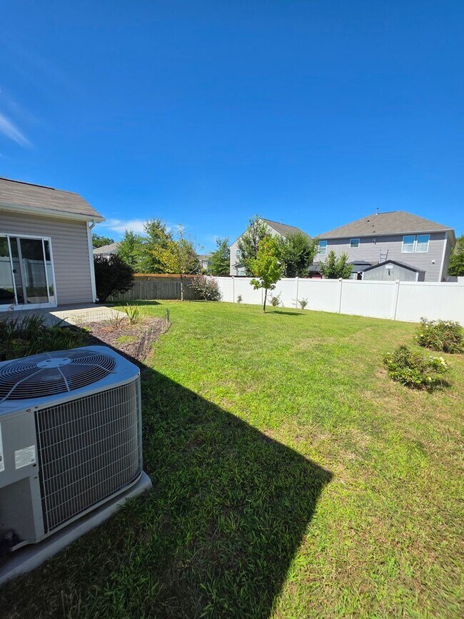 Building Photo - Coming Soon! 3 Bedroom Single Family Home