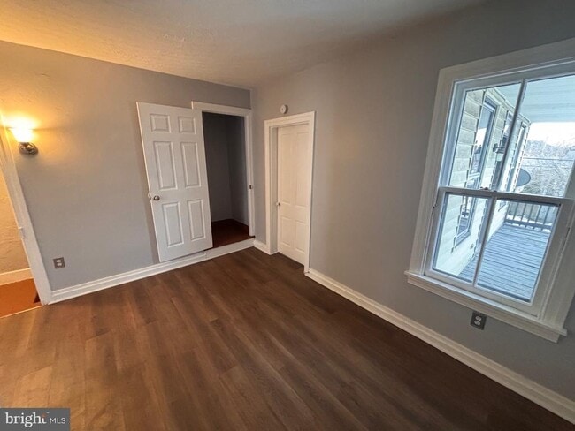 Building Photo - 202 Park Pl