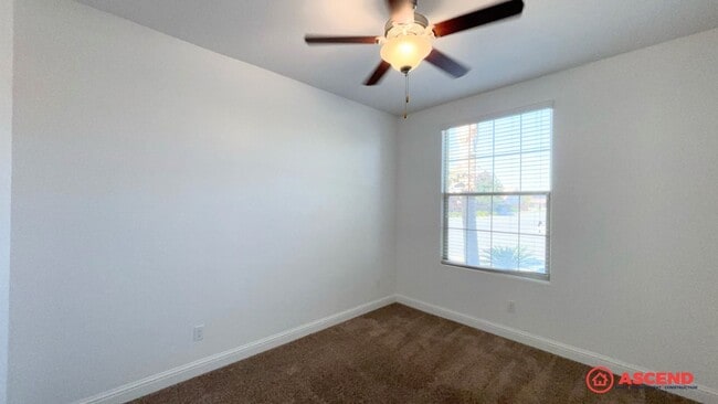 Building Photo - 4-Bedroom Home in Gossamer Grove!