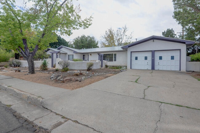 Building Photo - 3334 Linda Vista Ave SE
