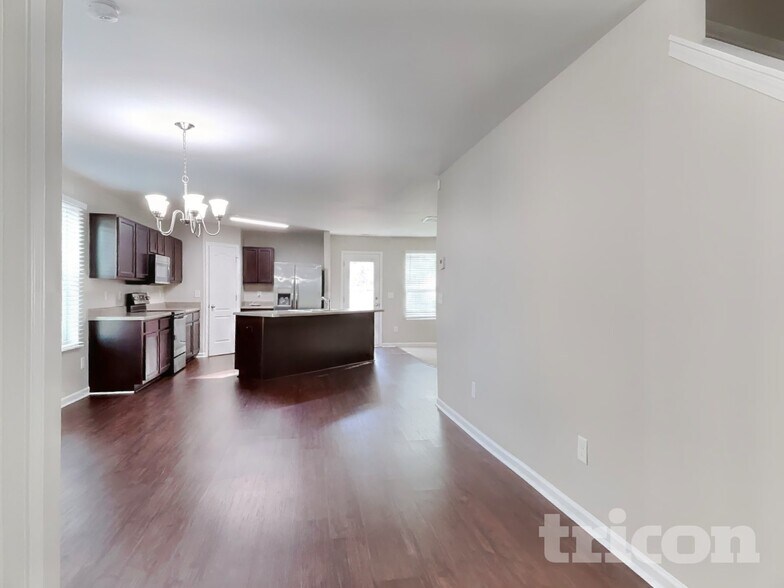 Building Photo - 226 Hallow Oak St