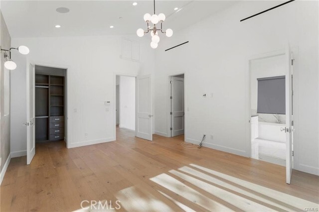 Building Photo - 5537 Vanalden Ave