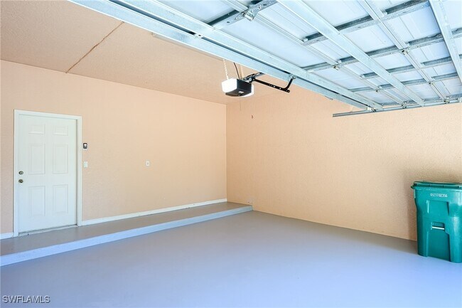 Building Photo - 5805 Grande Reserve Way