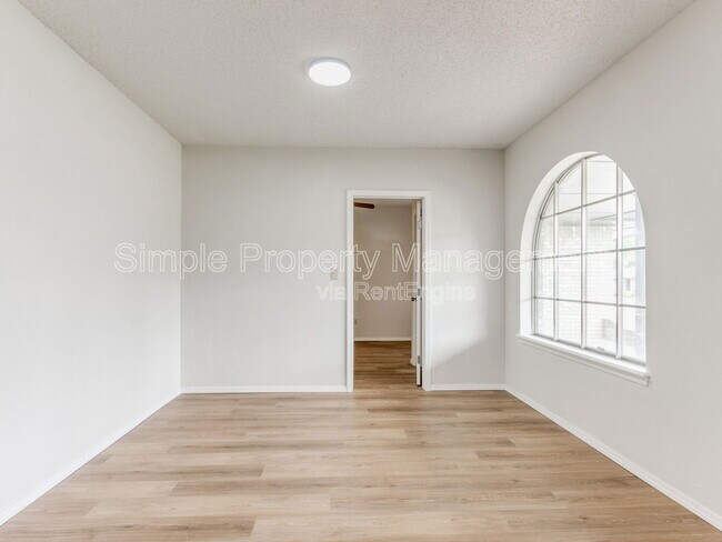 Building Photo - 5816 NW 90th St