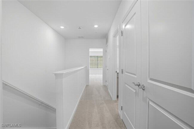 Building Photo - 27883 Radiant Ct