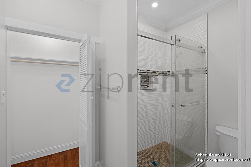 Building Photo - 7920 Hembree Ln