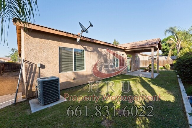 Building Photo - Ready to move in -4 bed+-2bath