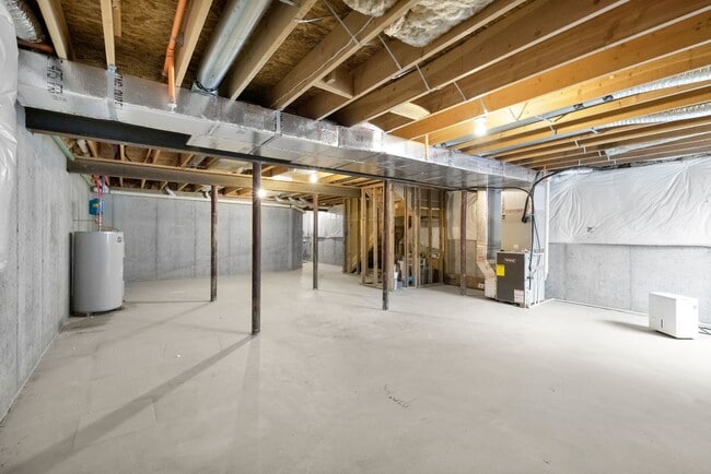 Building Photo - 3 bedroom Townhouse