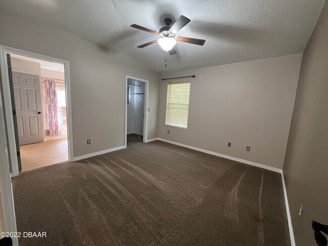 Building Photo - 100 Grey Widgeon Ct