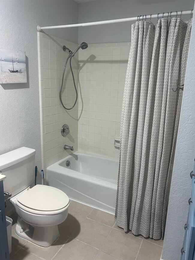 Building Photo - 307 Crestview