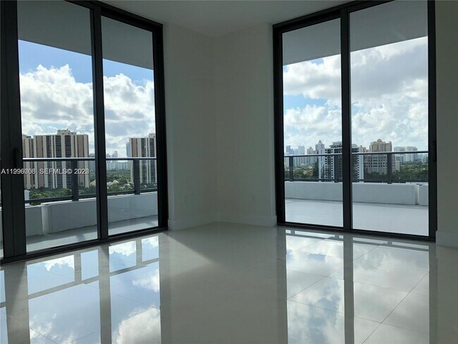 Building Photo - 2960 NE 207th St