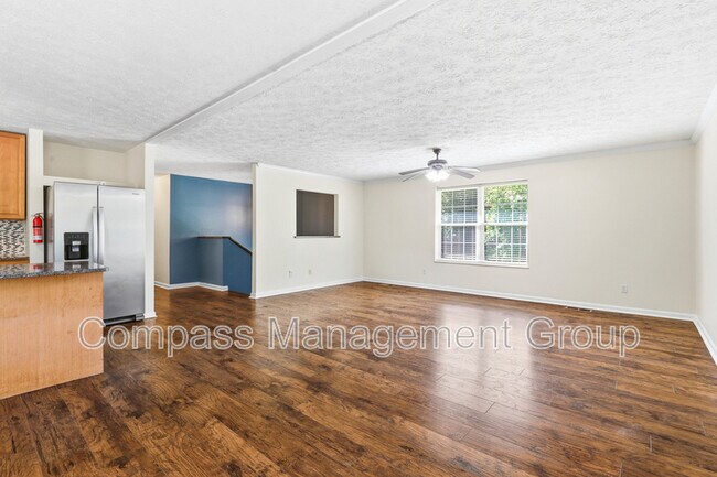 Building Photo - 1690 River Bend Rd
