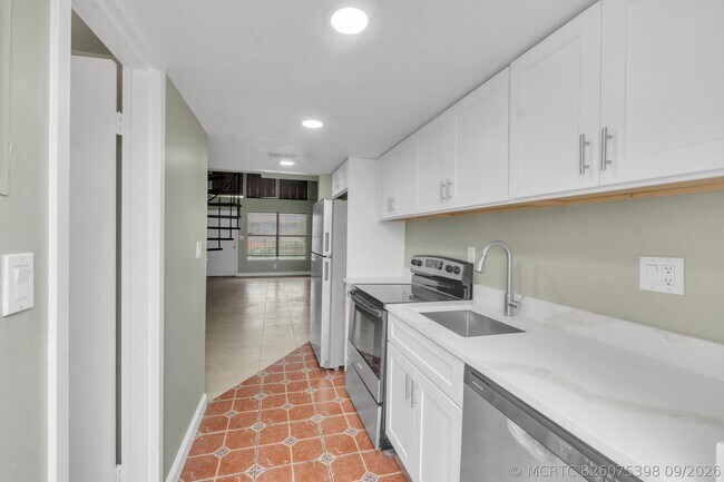 Building Photo - 4171 NW 26th St