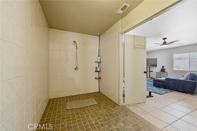 Building Photo - 1505 Canterbury Cir