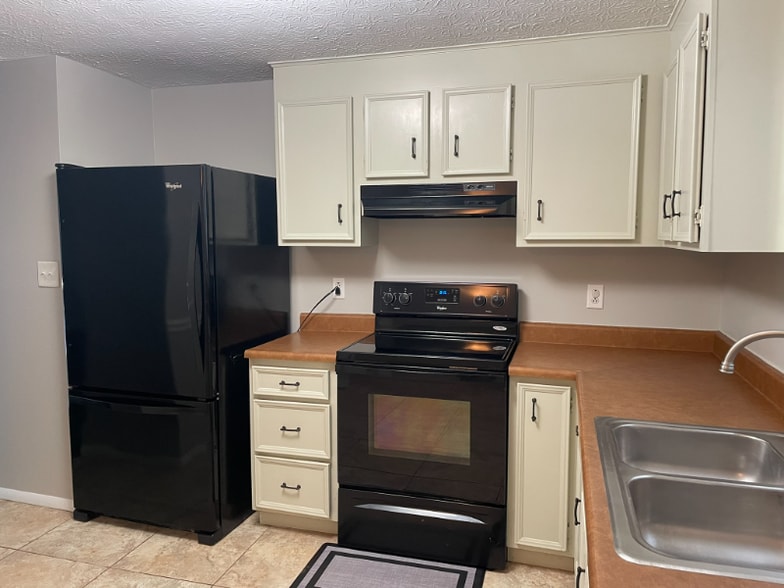 Building Photo - 3845 Farm Brook Ln