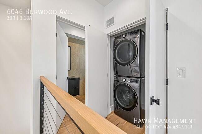 Building Photo - 6046 Burwood Ave