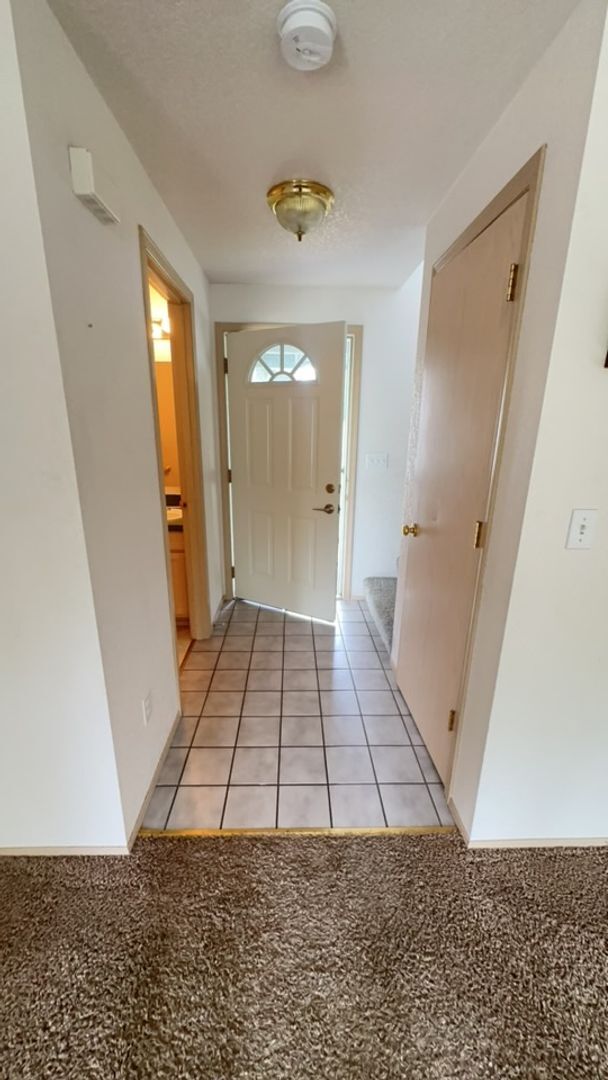 Building Photo - 15325-15327 Berry Valley Rd SE