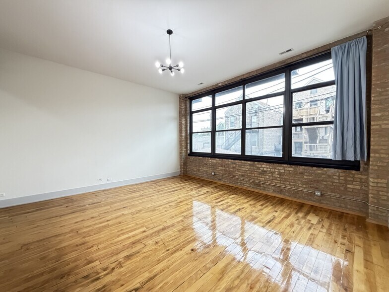 Building Photo - 1432 W 21st St