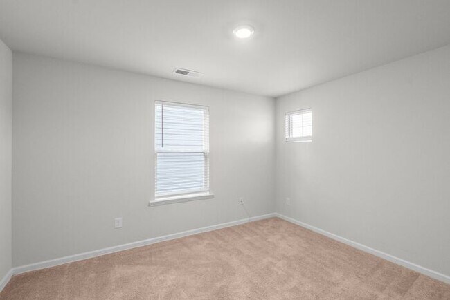 Building Photo - Luxury Living Begins at Home: Where Every Day Feels Like a Retreat; 5BR/3BA, Office